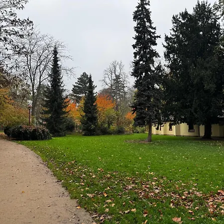 En Face Du Parc بيت للعطل أوبيرني